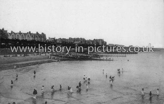 East Cliff and Beach, Clacton on Sea, Essex. c.1913